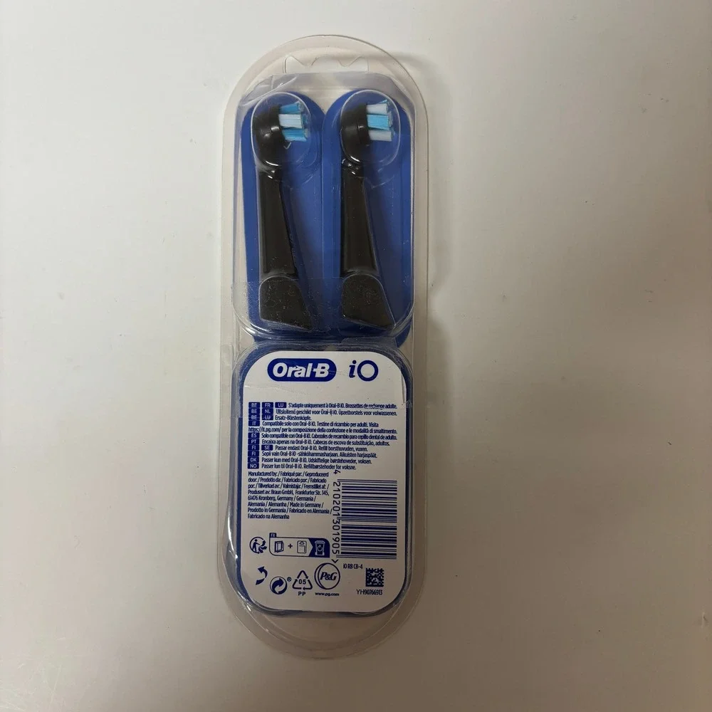 Oral-B iO Ultimate Clean Replacement Brush Heads Black 4 Count New